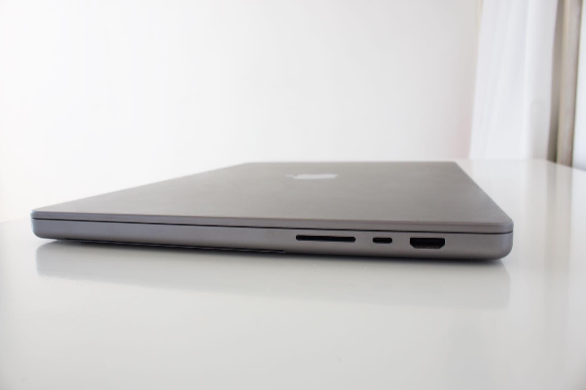 Macbook Pro M1 MAX / 16'' / 64 GB Ram / 32 Core CPU / 1 TB SSD