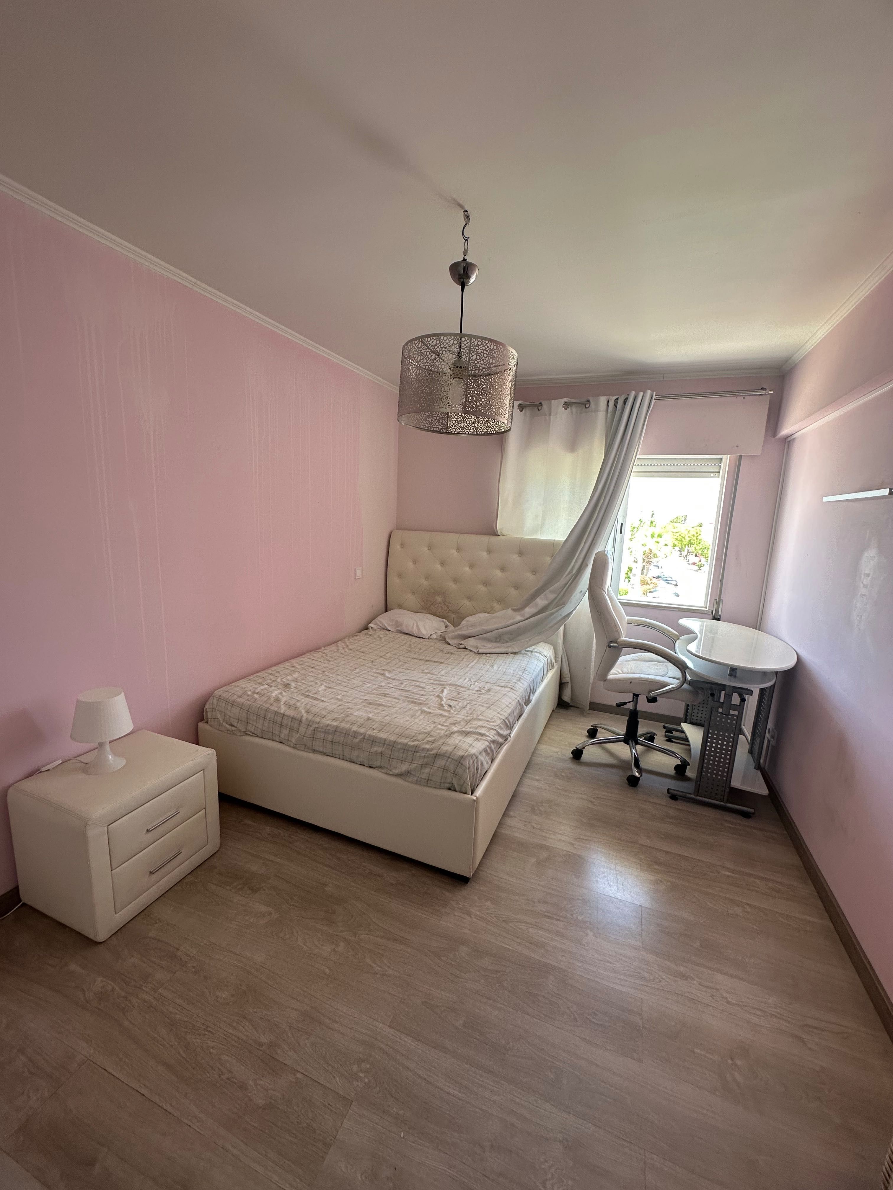 Aluga-se quarto em Faro
