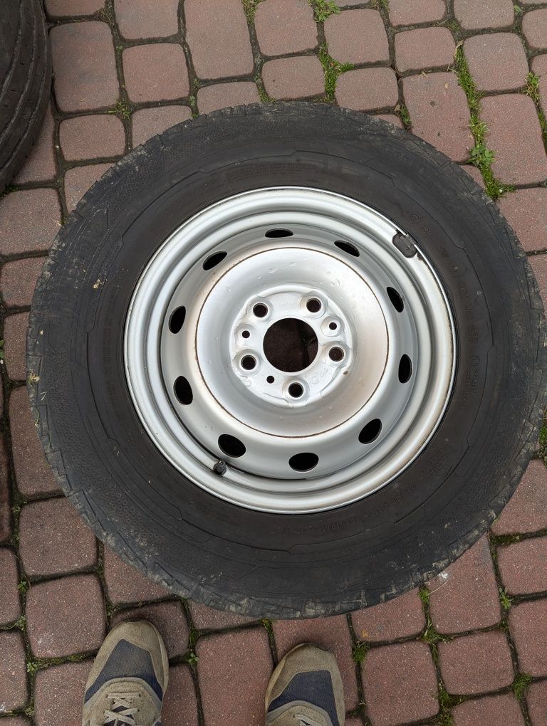 Felgi z oponami 215/70 R 15 C