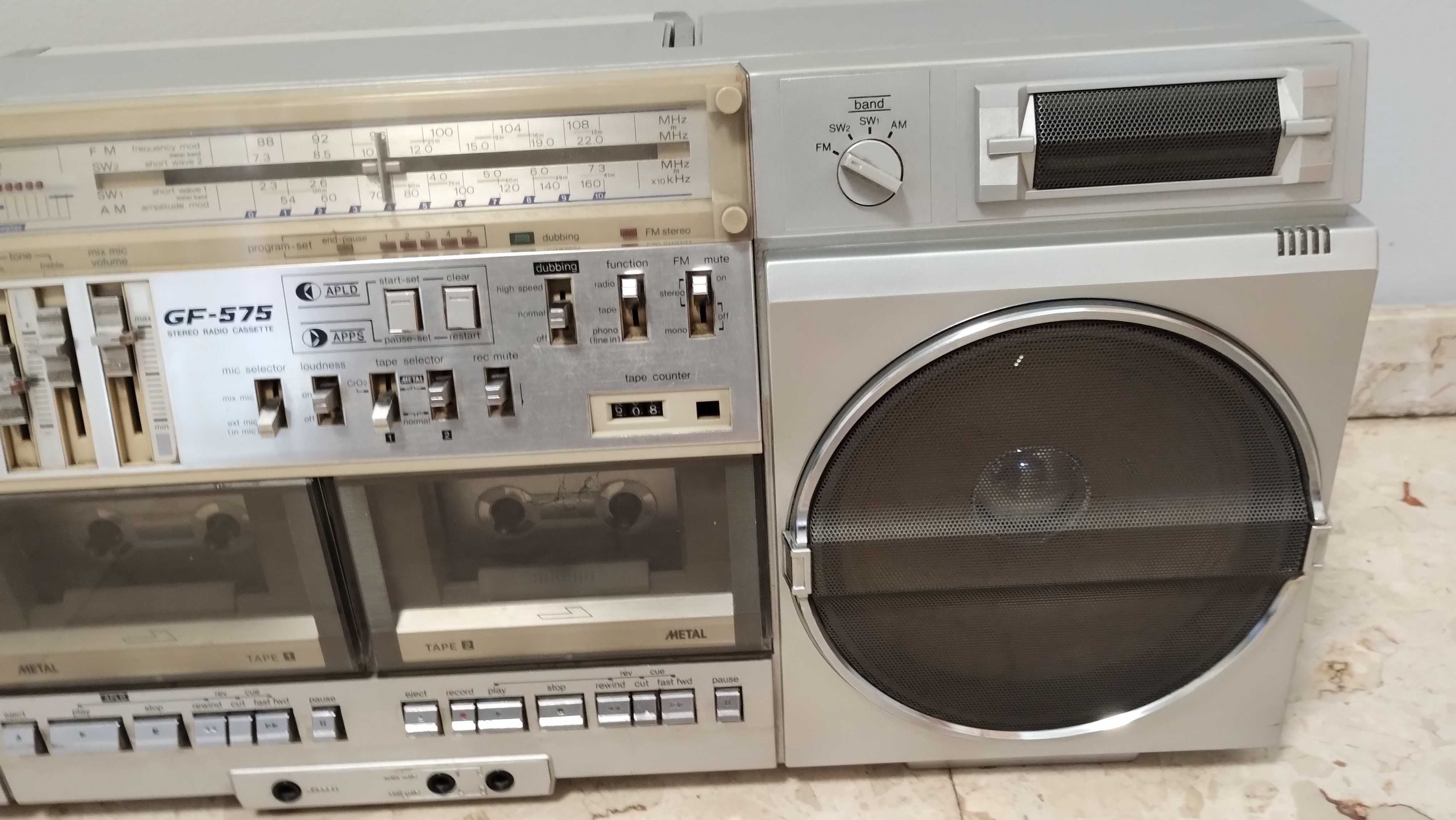 Radiomagnetofon Sharp GF-575
