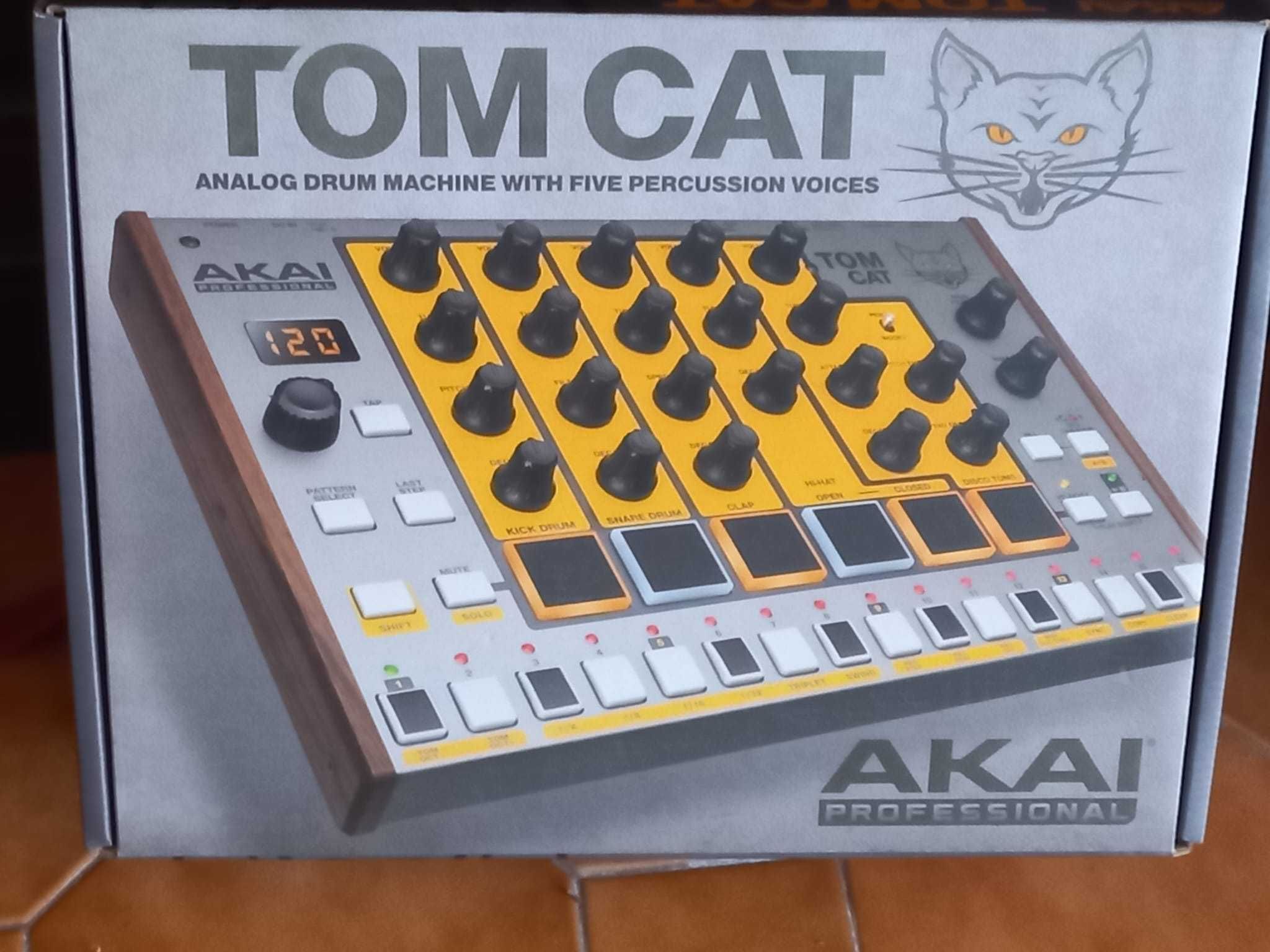 Akai Tom Cat Analog Drum Machine With Built-in Percussion Voices