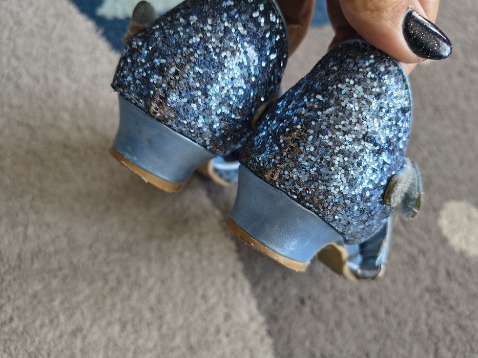 Balerinki brokatowe z Elsą