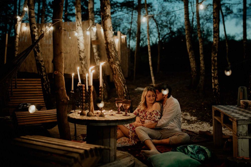 Jurta Szary Wilk z prywatnym jacuzzi i leśnym spa-Dzikolas glamping