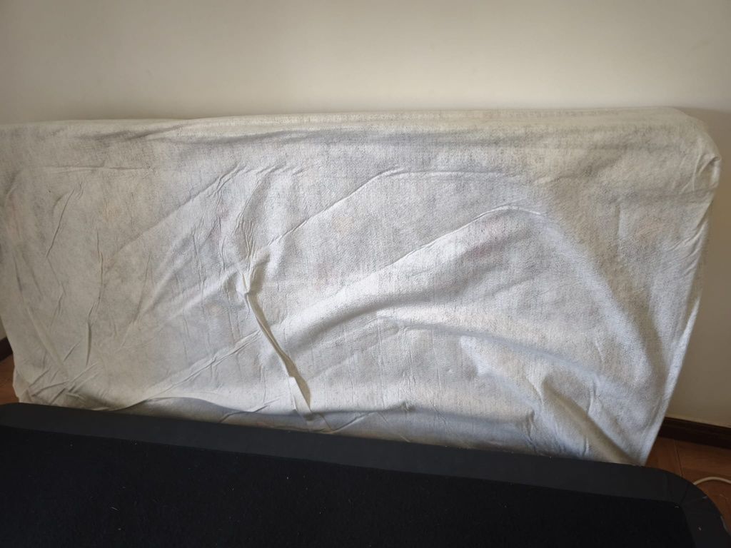 Cama de solteiro com colchão
