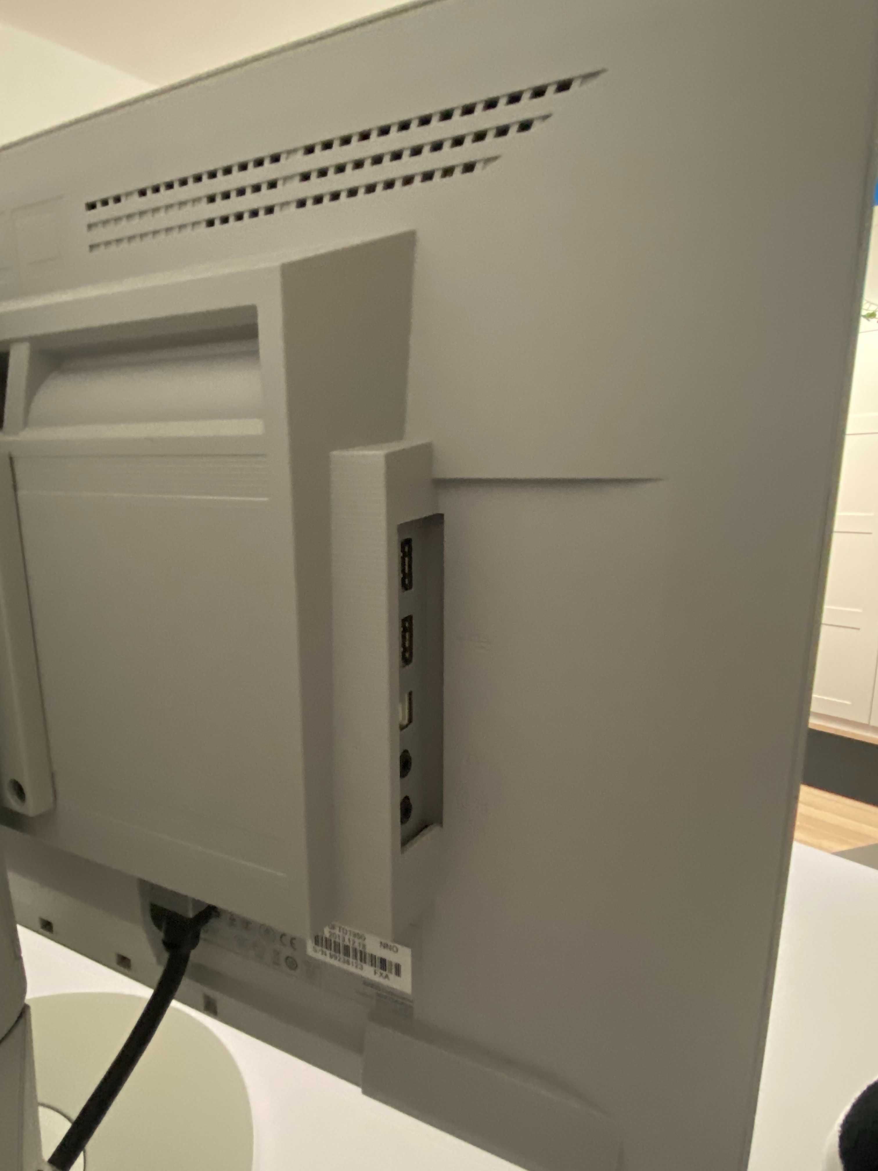 Sprzedam sprawny komputer z monitorem 22 cali