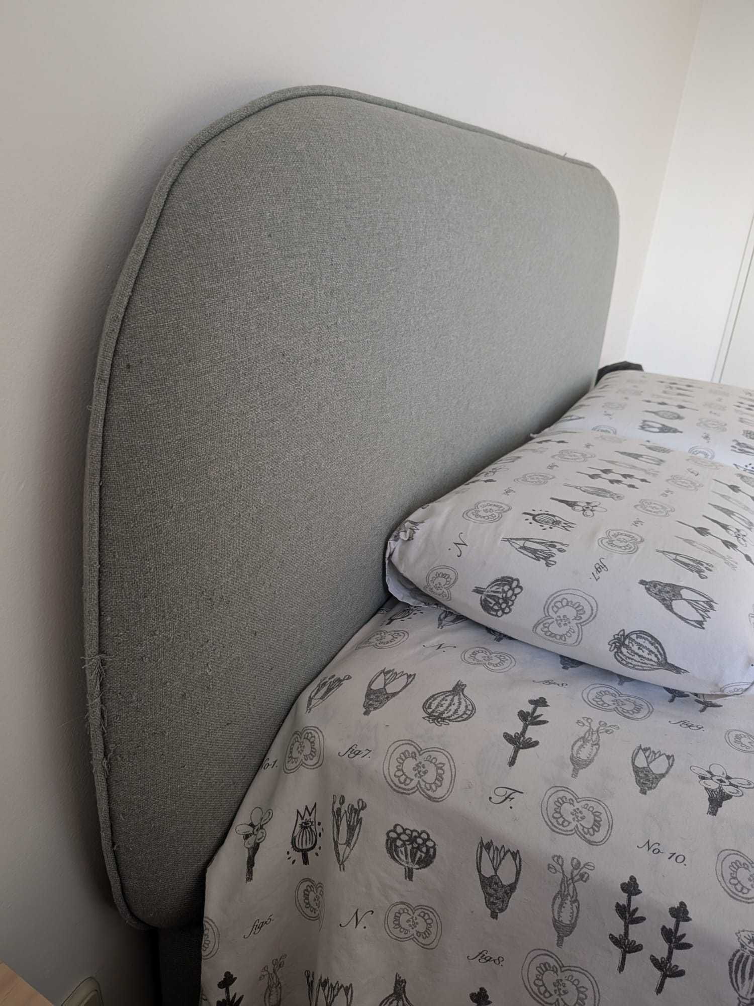 Cama estofada IKEA com arrumação + colchão El Corte Inglés