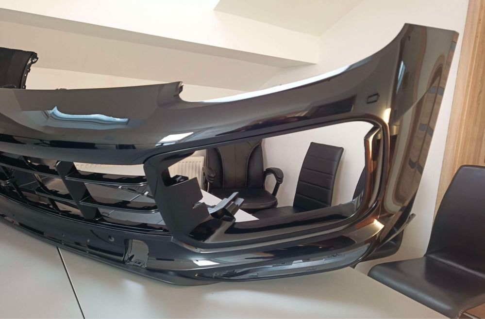 Przod przedni zderzak Porsche Cayenne Turbo przod 2019 rok czarny
