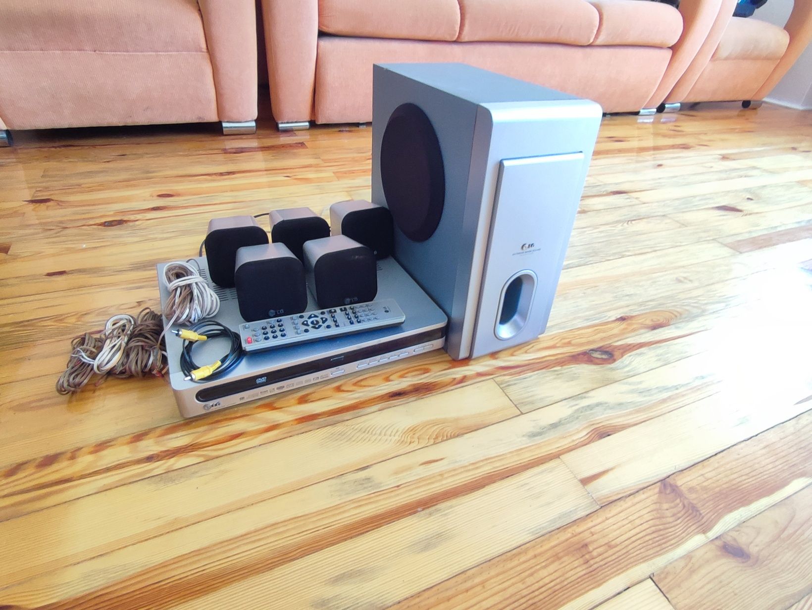 Zestaw kina domowego 5.1 LG model LH-T6340