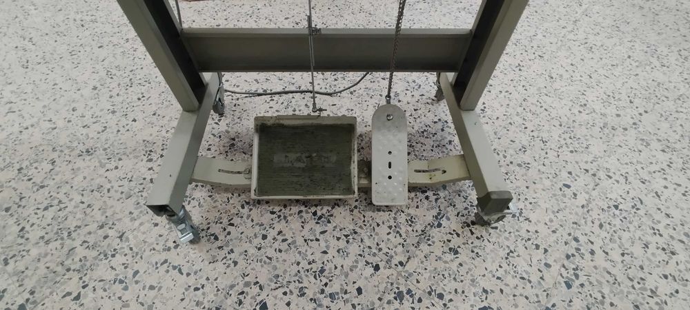 Máquina de Costura Corte e Cose - 2 agulhas | 2 linhas TRIFÁSICA