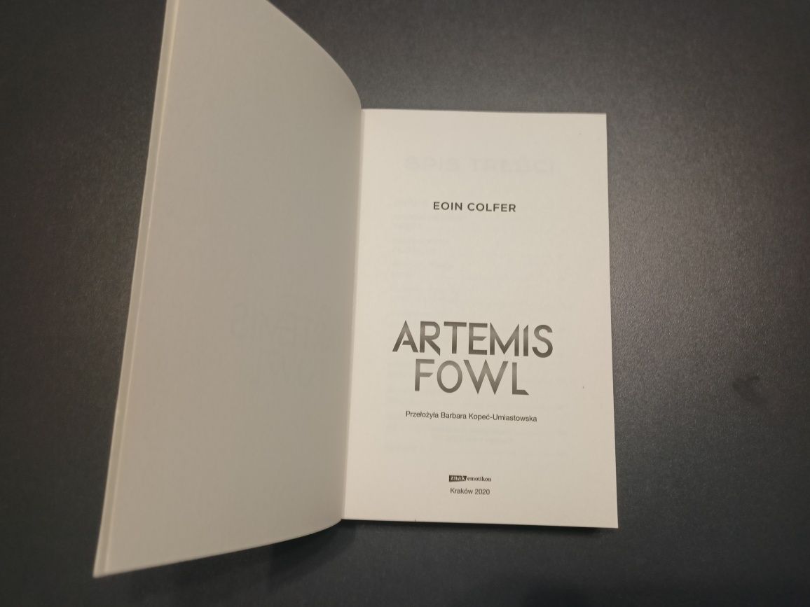 Książka Artemis Fowl autora Eoin Colfer wydawnictwo znak 2 szt