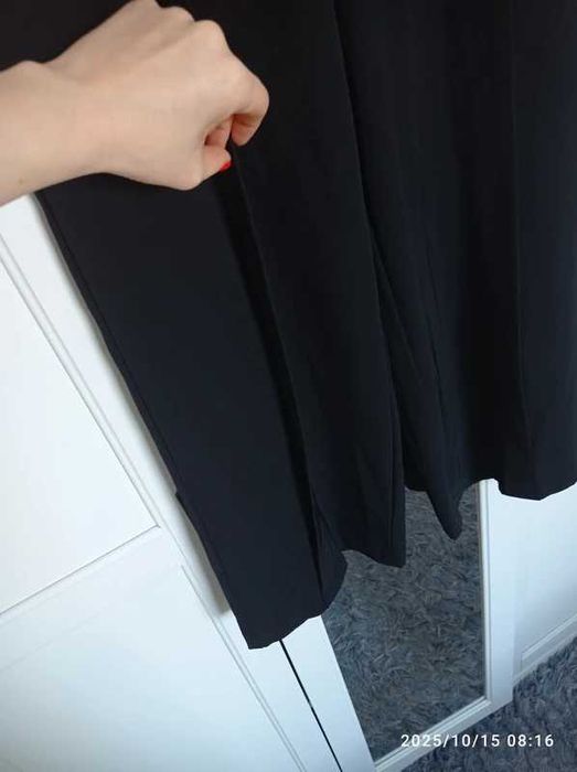 Eleganckie damskie spodnie materiałowe kuloty czarne Zara rozmiar XS S