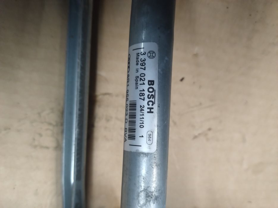 Mechanizm wycieraczek przód Audi Q5 8R
