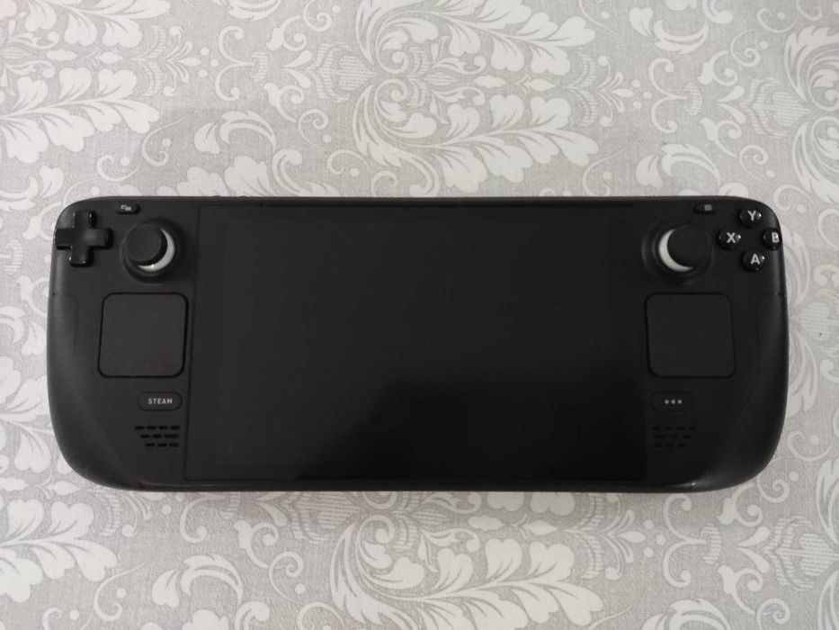Steam Deck LCD (725GB) + Base + Bolsa Oficial - Como Novo