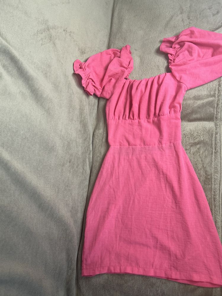 Сукня рожева з завʼязками на спині