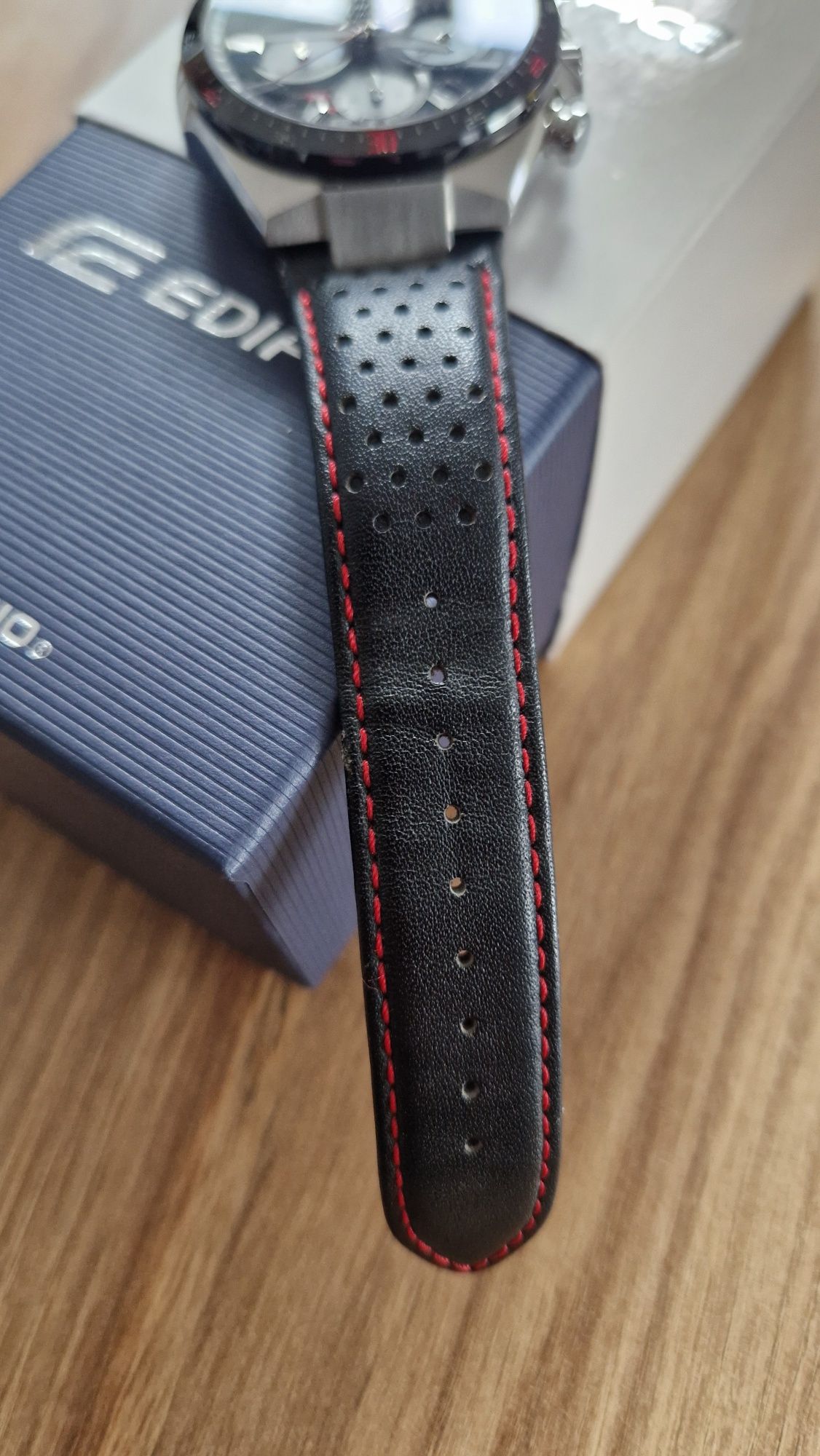 Zegarek Casio Edifice EFS-S520 solar szafirowe szkło