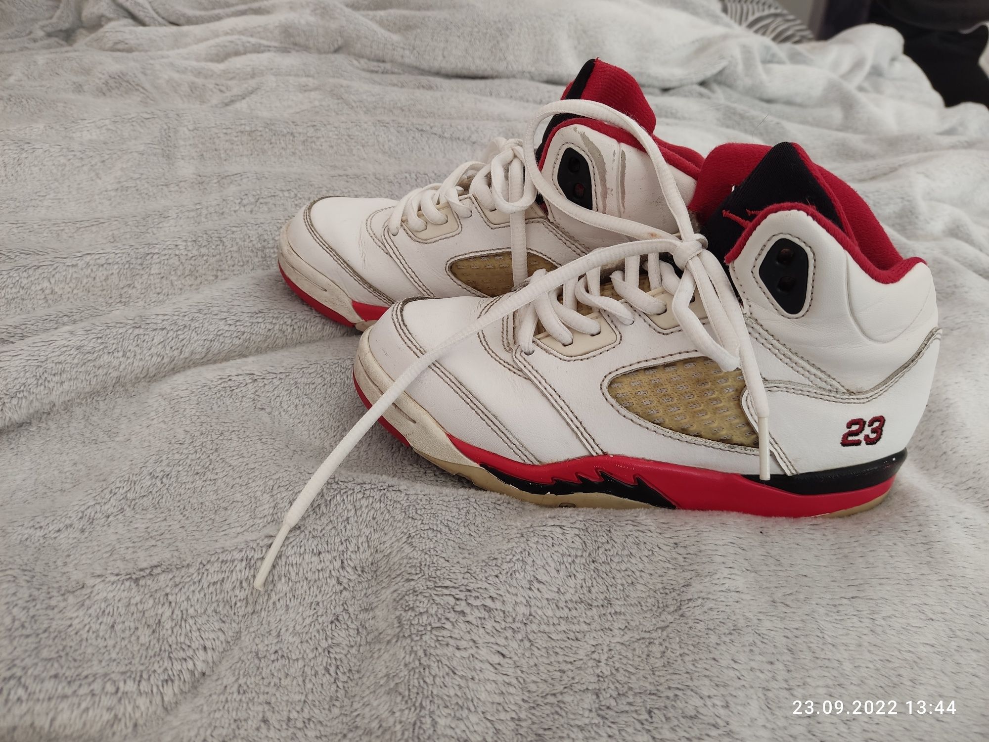 Jordan 5 Retro Fire red