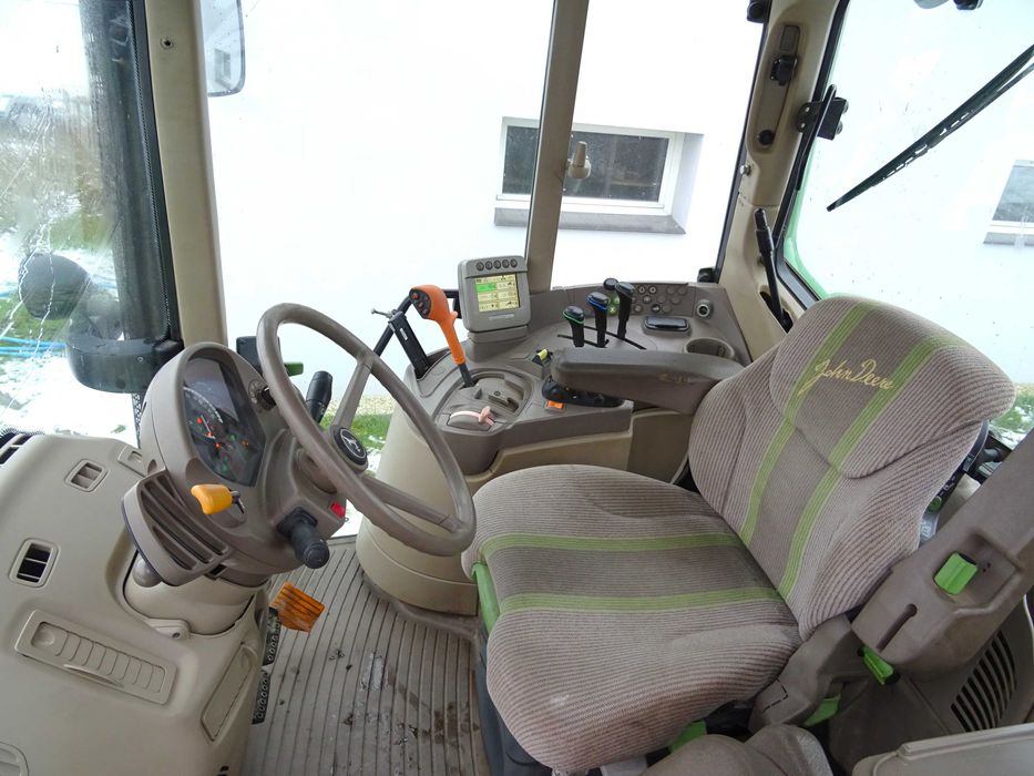 Ciągnik John Deere 6930 pneumatyka 2011r.