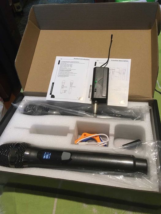 Радио система на аккумуляторах на два микрофона.