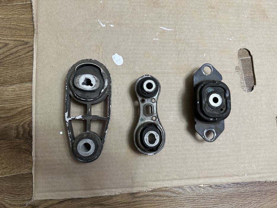 Подушки двигуна меган 2, 3шт