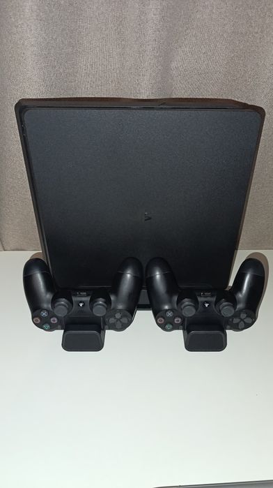 PlayStation 4 slim 1TB