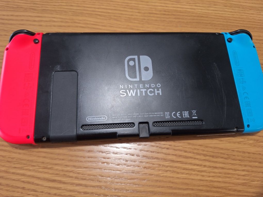 Konsola Nintendo Switch model HAC-001