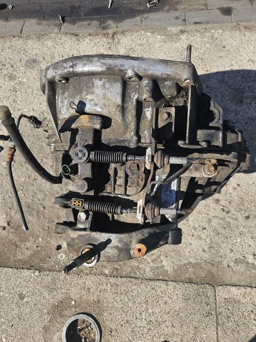 Skrzynia biegów PK6025 1.9 DCI Opel Vivaro Trafic