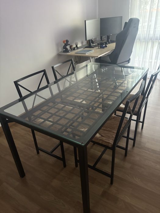 Conjunto de Mesa de Jantar com 4 cadeiras