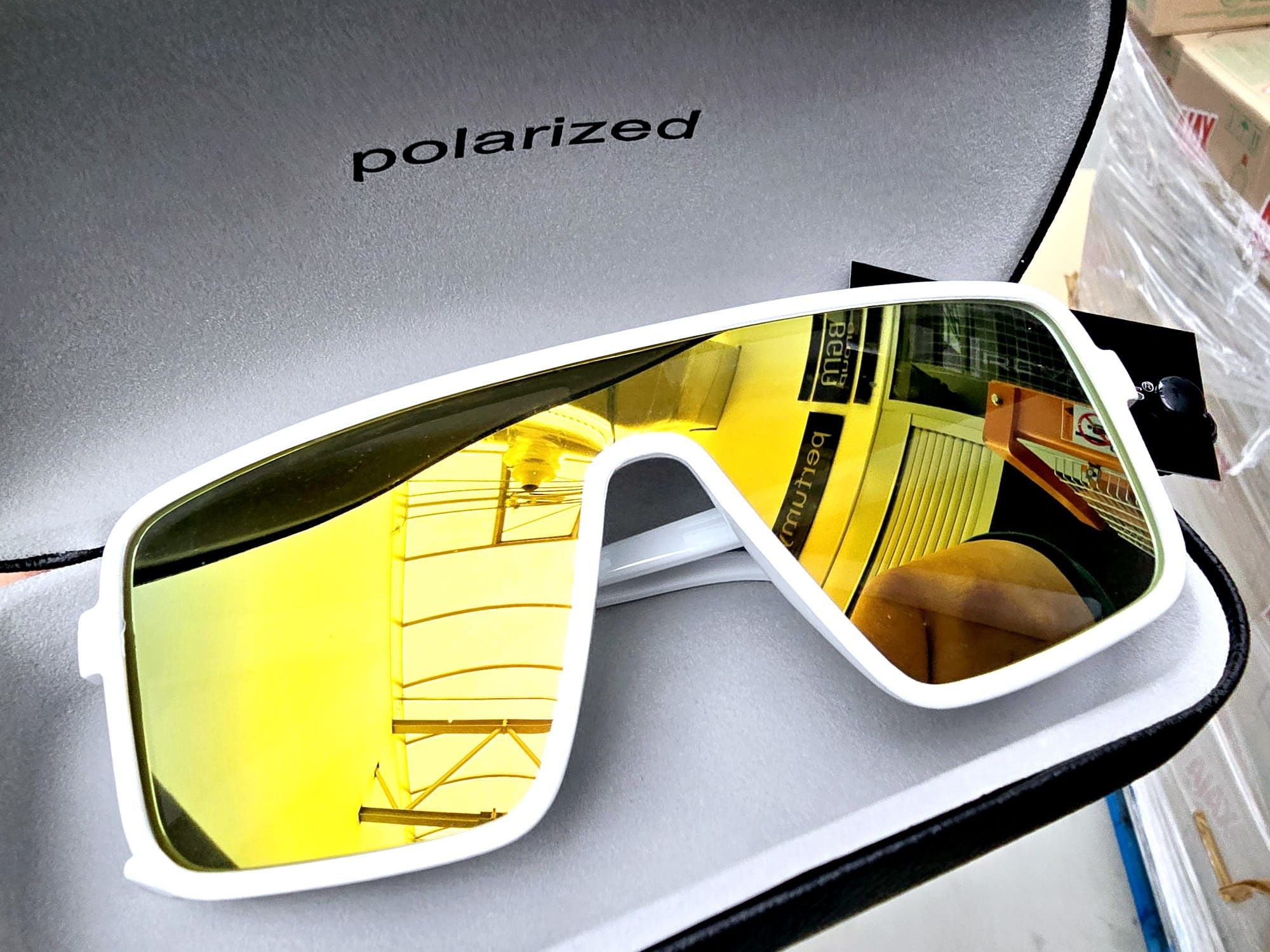 Okulary przeciwsłoneczne lustrzane marki Revers nowe modne żółte