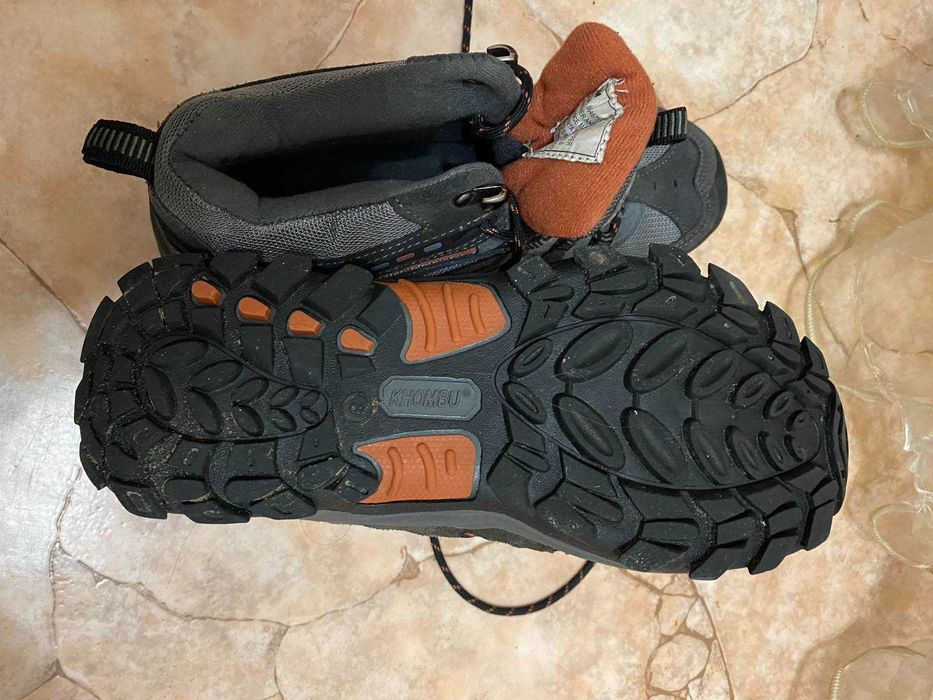 Продам зимове чоловіче взуття