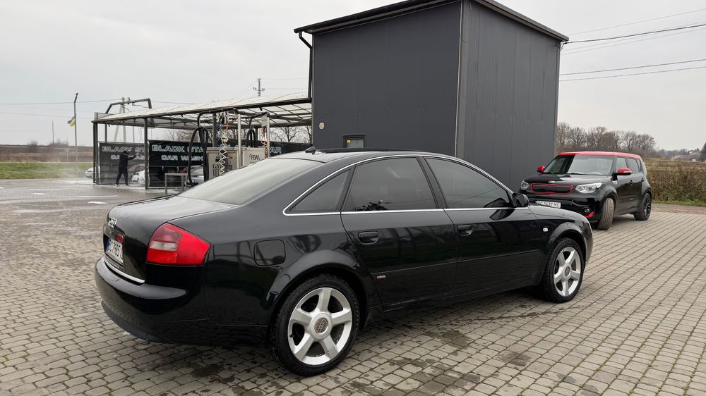 Автомобіль Audi A6 C5