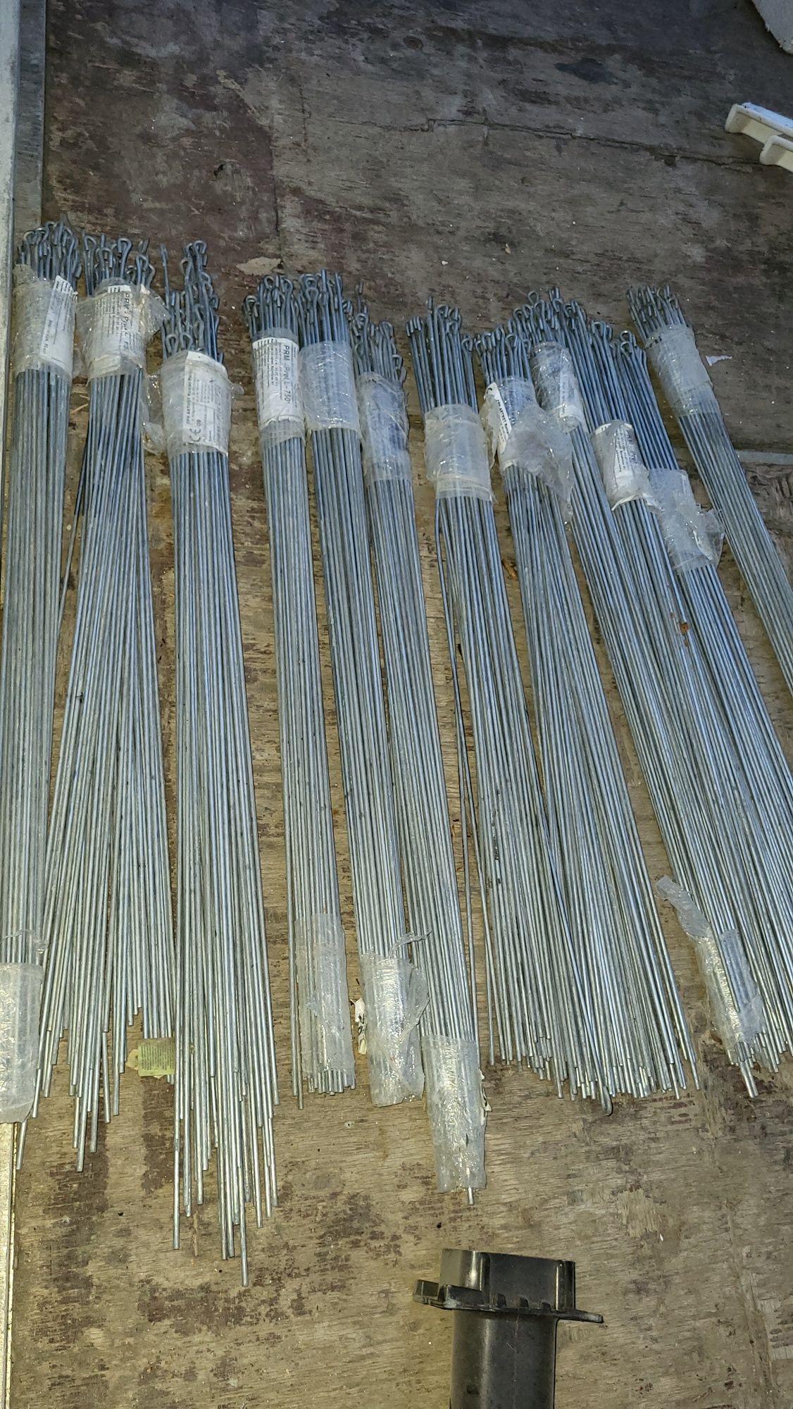 Pręty 75cm 50szt do sufitów podwieszanych