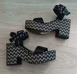 Buty z odkrytymi palcami