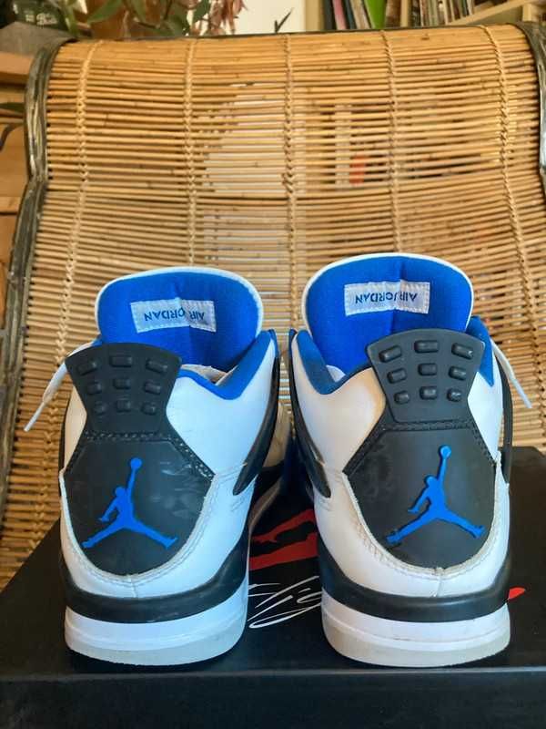 Jordan 4 Retro Motorsports R.43