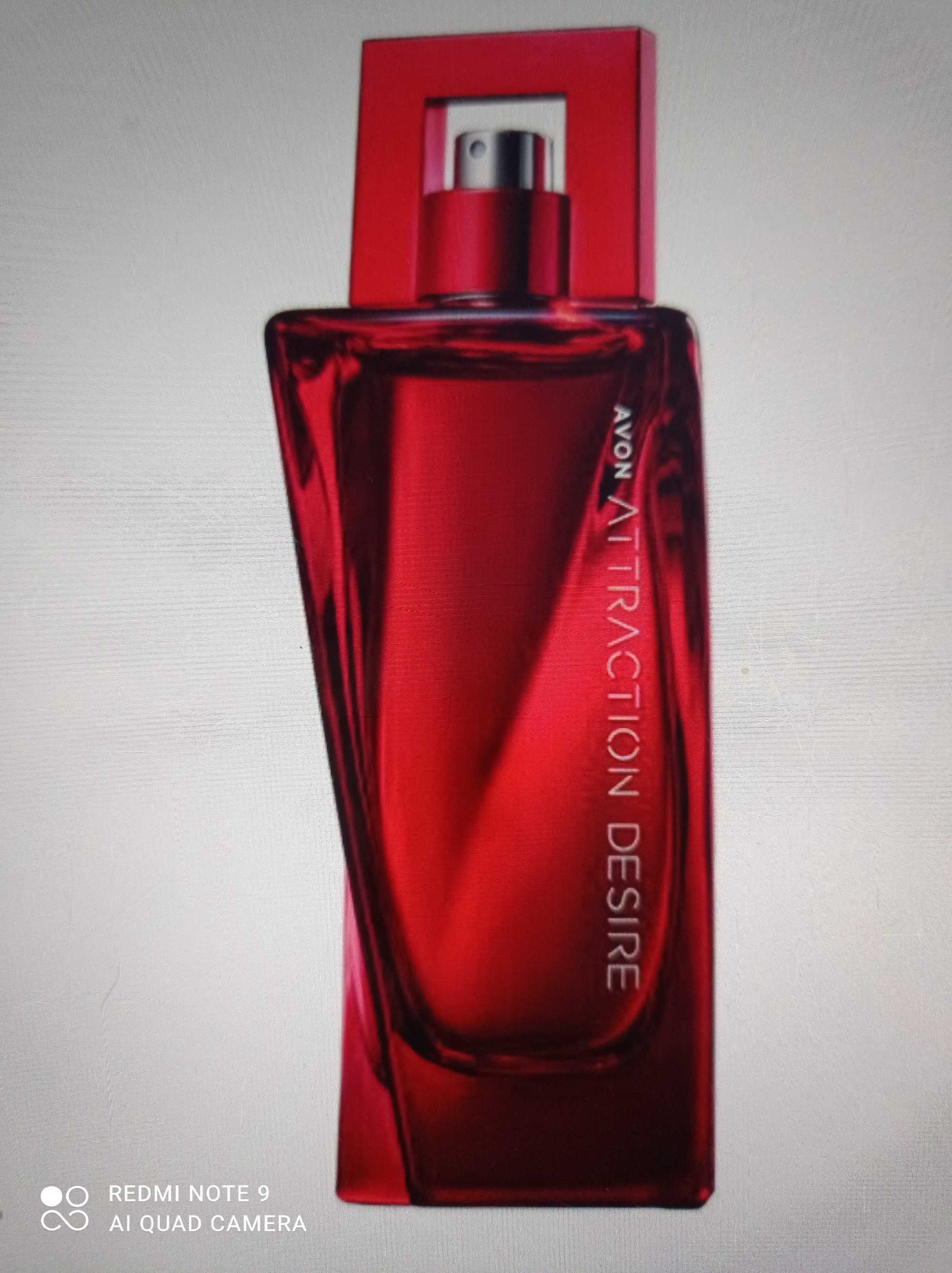 Woda perfumowana Attraction Desire Avon.