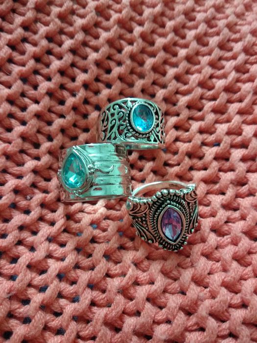 Біжутерія стильна каблучки сережки