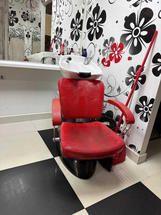 Мийка для голови. Стан хороший, крани нові