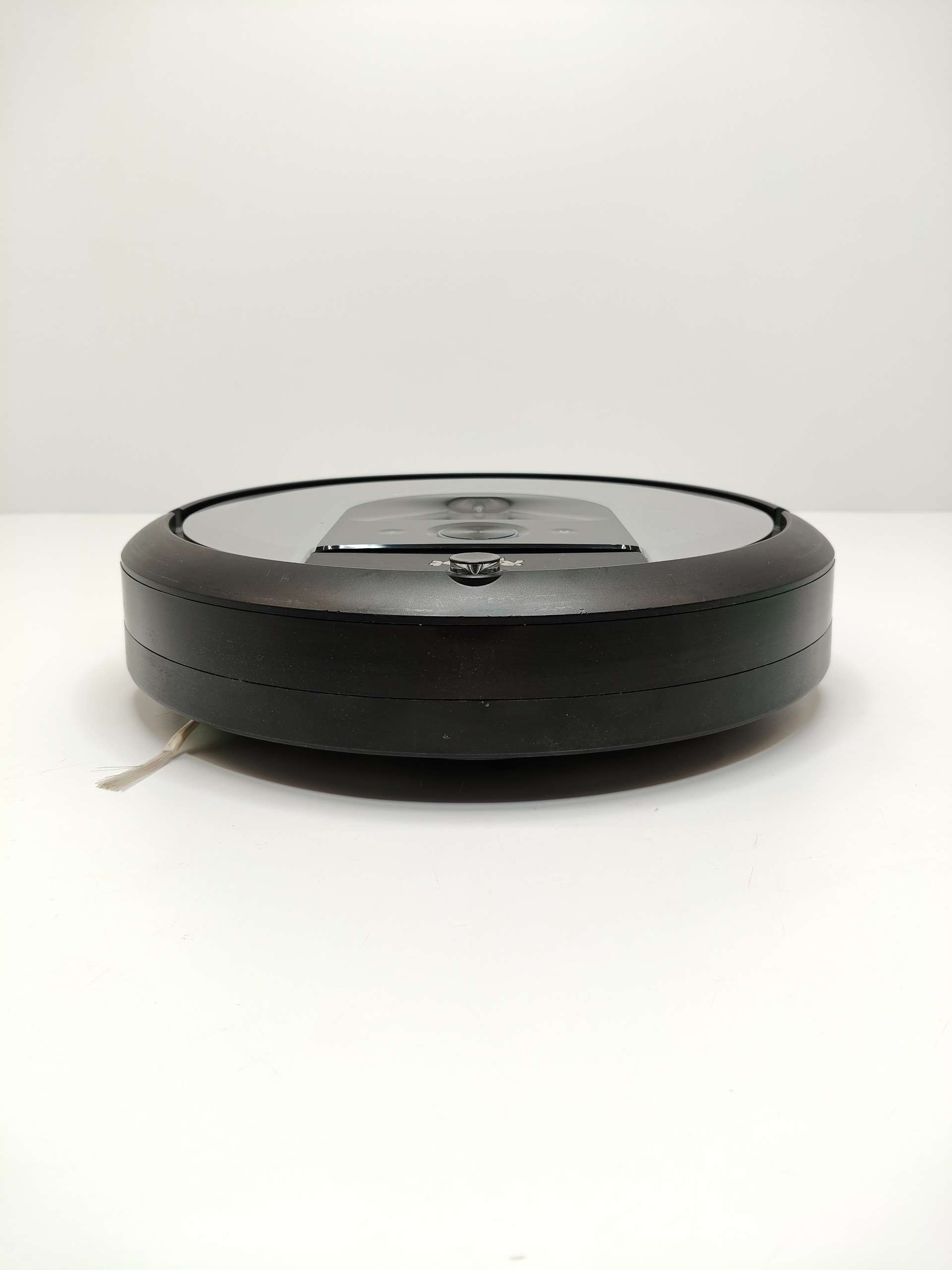 Robot sprzątający iRobot Roomba i7+ srebrny/szary