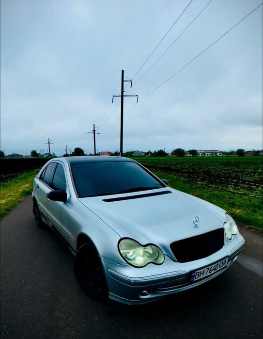 Мерседес  w203,2000год