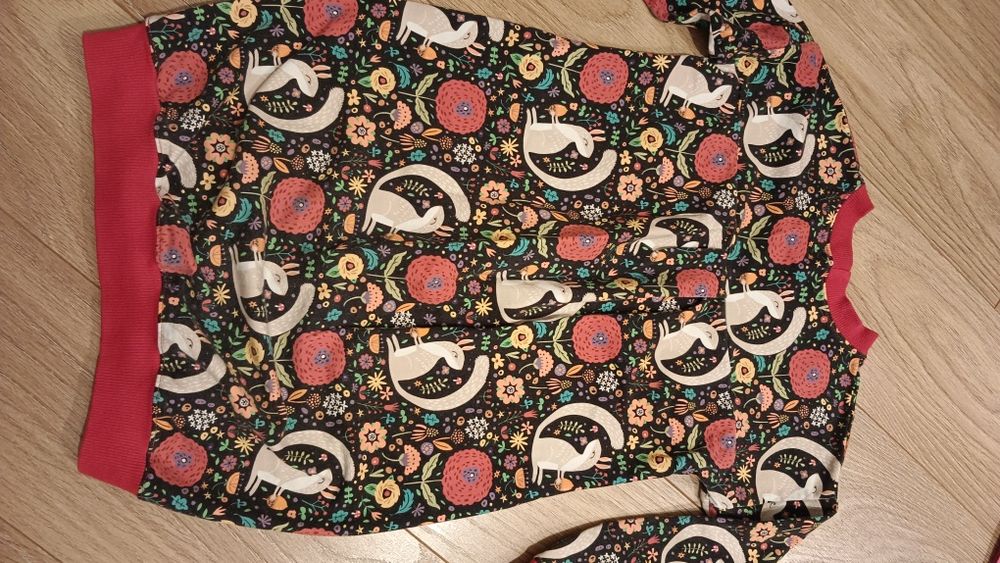 Sukienka tunika dresówka r. 122