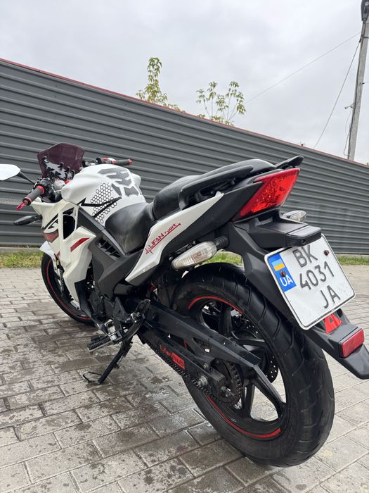 Продам lifan kpr 200