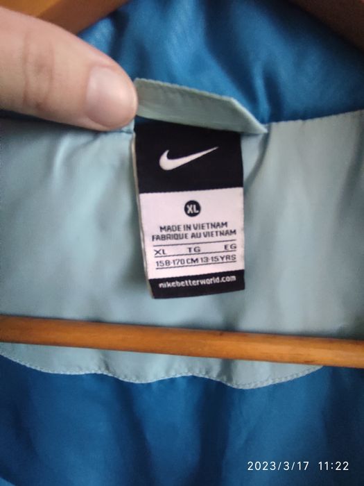 Спортивна куртка nike оригінал XL