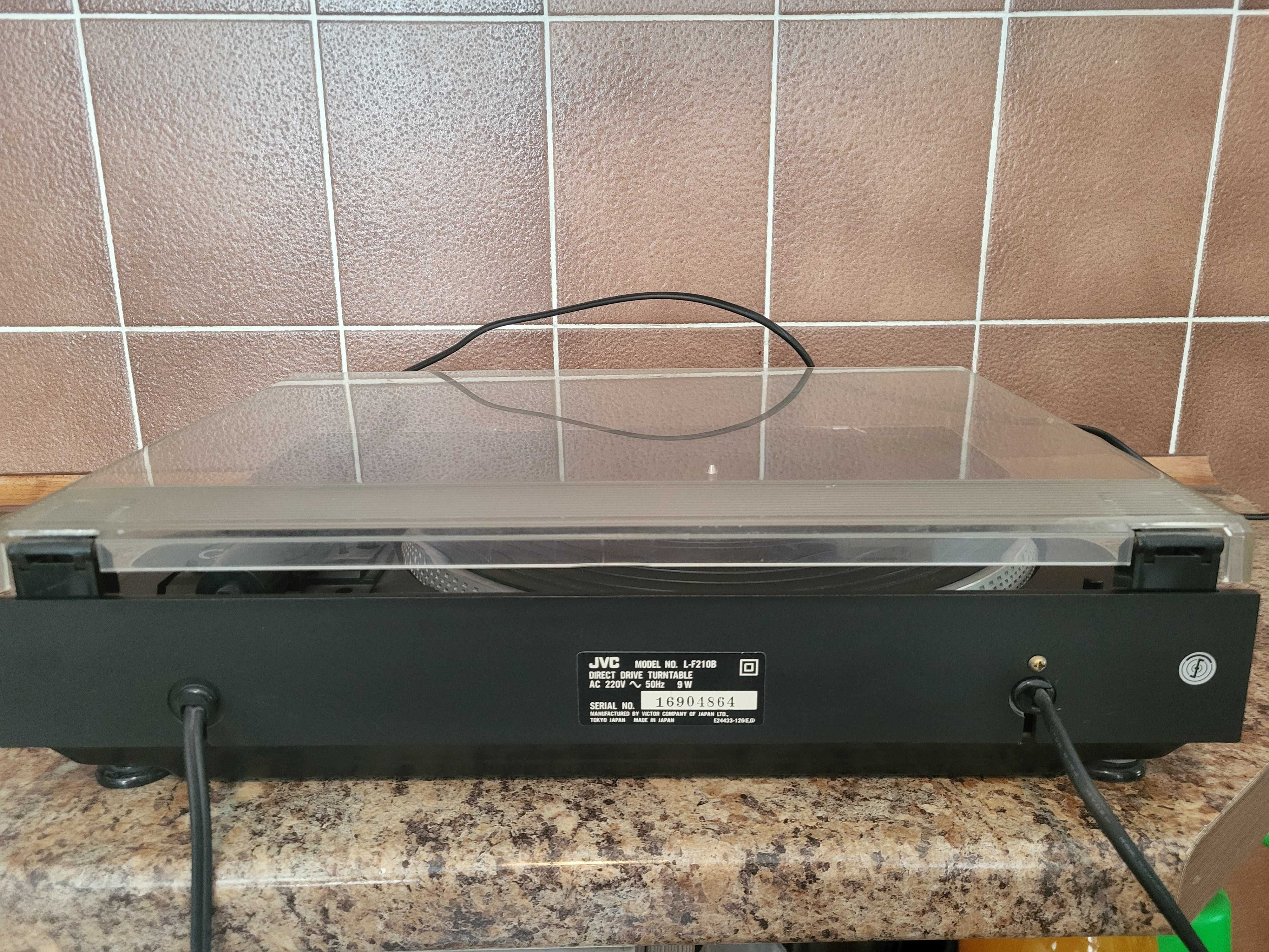 Gramofon JVC L-F210B Fully-Automatic Direct-Drive