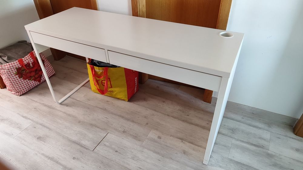 Secretaria IKEA Micke  1.40m X 0.50m