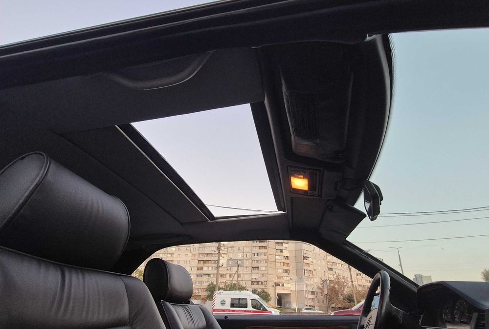 Mercedes 124 Купе в гарному стані