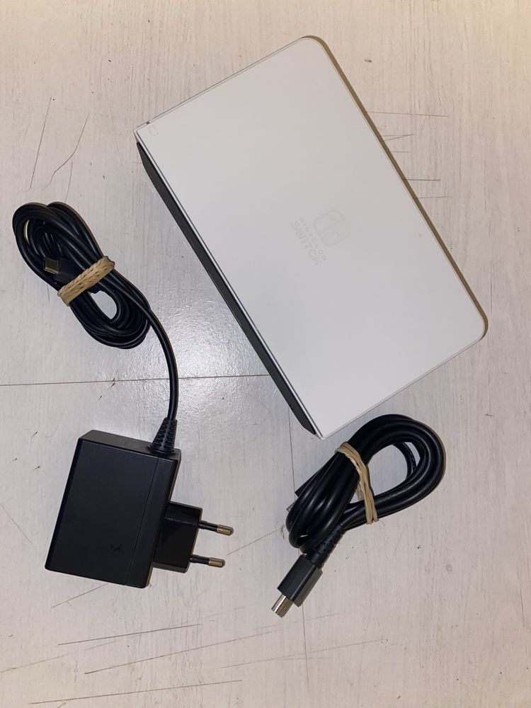 Nintendo Switch OLED Branca - Como Nova + Acessórios