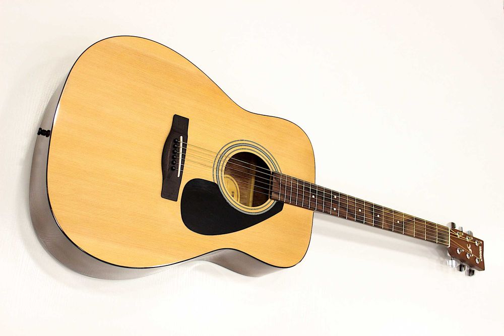 Акустическая гитара Yamaha F310 как новая Чехол в подарок!