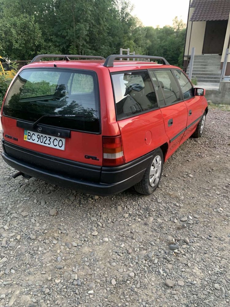 Автомобіль Opel Astra Опель Астра
