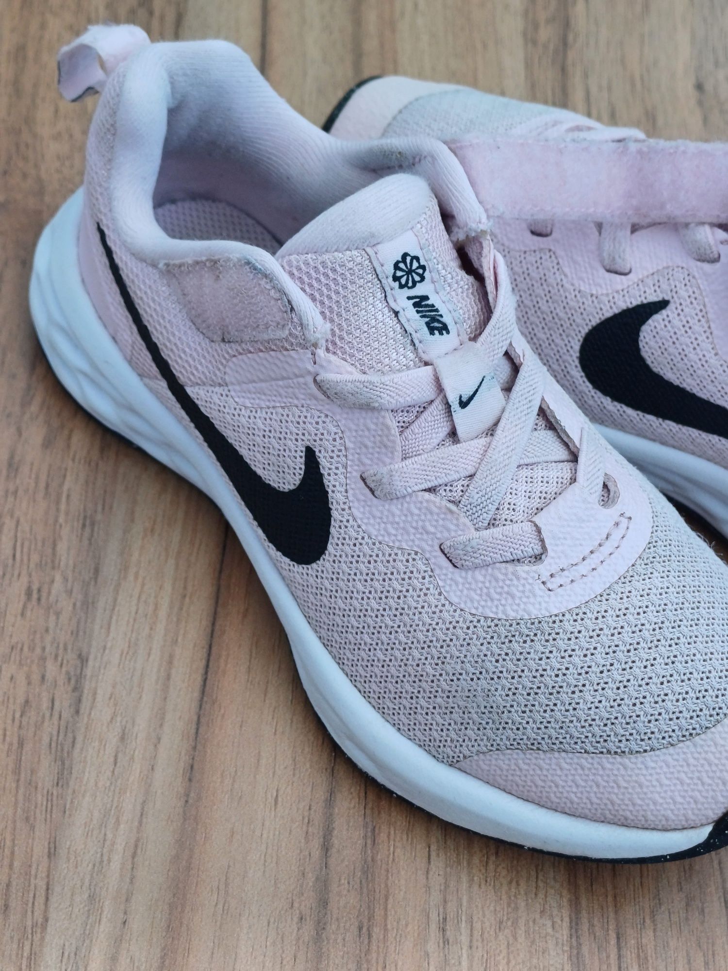 Nike Revolution 6 літні кросівки кросовки сітка на дівчинку 27-28-29р