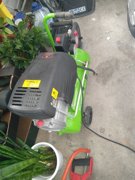 Compressor pequeno como novo