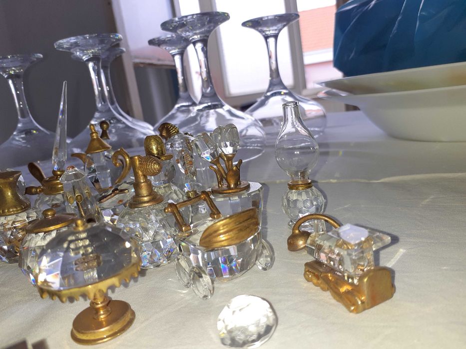 Relógios miniaturas e miniaturas cristal